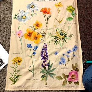 wildflower tapestry! from urban outfitters